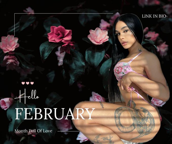 Watch Eva Maxim's leaked NSFW photo on TwXstars