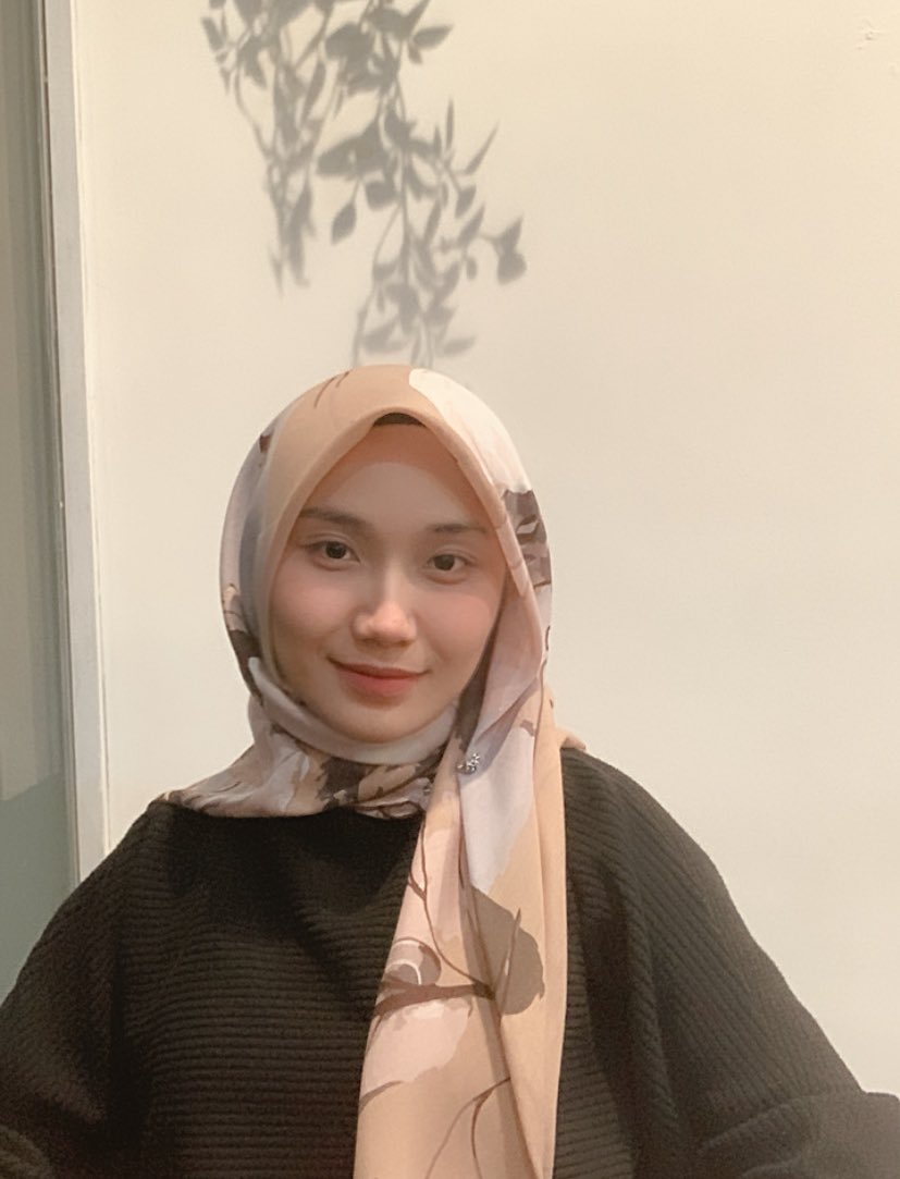 theanggunz's tweet photo. Gemorning. Ye betul. Masih ngantuk. Friday Bluess 🥵🥵 https://t.co/lgbpm5rgOF