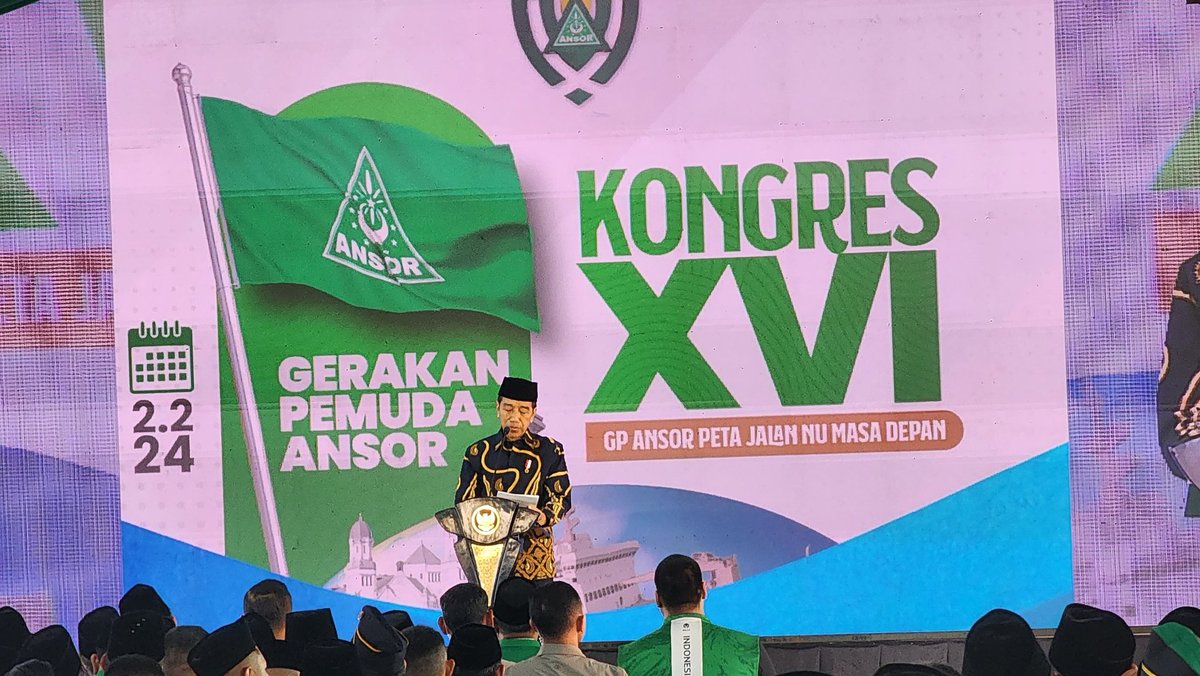kawalkyai's tweet photo. @irfan_nuruddin @Purwo_Pawiro @RRJreeng @hayder_imron @sahaL_AS @hhsahal @nafizabillqis @Kangnemi @FerryZakin @toev_612 @Edytawang @kangwaqfi2 @cakbeng26 @Cak_Hariy Pembukaan #KongresXVIGPAnsor oleh Presiden RI Ir. H. Joko Widodo di Terminal Penumpang Pelabuhan Tanjung Priok. https://t.co/Sic7xz6VHZ