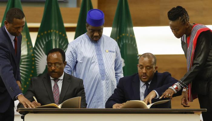SelamTe1379584's tweet photo. The Federal Government of Ethiopia has invested over 37 billion birr in Tigray, demonstrating its dedication to the region's development and stability. #Ethiopia_prevails #Fast_Growing_Ethiopia @mbachelet @EUSR_Weber @CommissionerHR @UN_Spokesperson https://t.co/TrdR9V9YWk