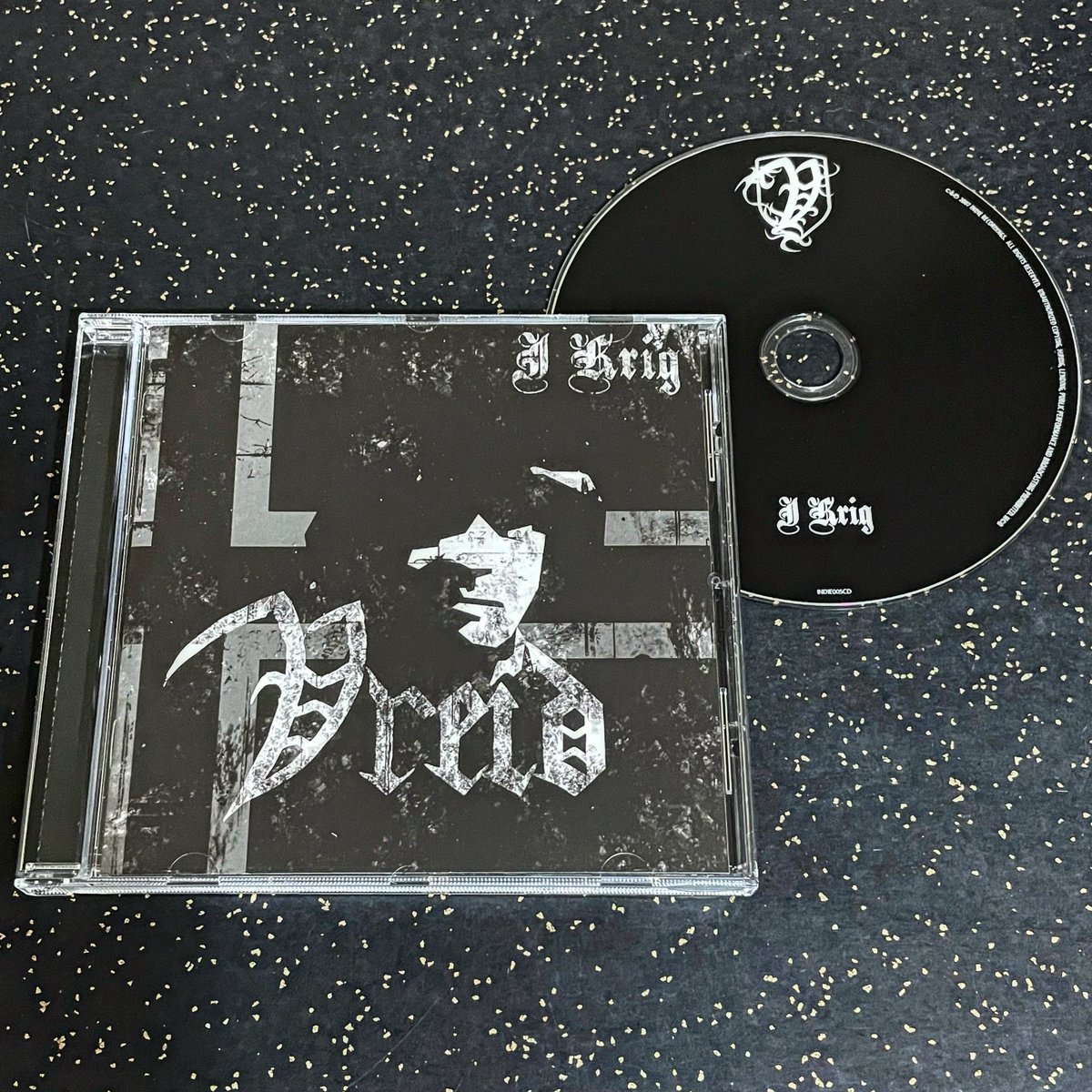 TheTrueAsgard's tweet photo. New arrival:
Vreid @vreidofficial "Sólverv" (with a bonus patch), "Welcome Farewell", and "I Krig" CDs.
From Indie Recordings' Bandcamp.
More to come in the future. 🇳🇴
#Vreid #Sólverv #WelcomeFarewell #IKrig #CD #Patch https://t.co/aG3JMw1RQk