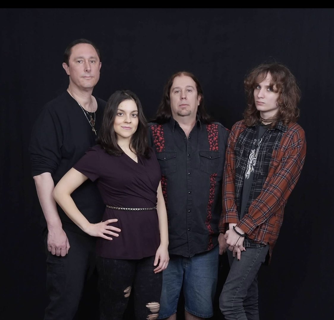 ruthless_vision's tweet photo. New band pics with new bassist! #femalefrontedband #guitarist #rockdrums #bassplayer #hardrock #bandlife #studiomusic #chicagorock #unsignedartist #bandphoto https://t.co/5pC0qZejFT