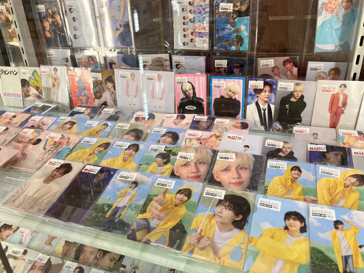 💜K-POP💜】 1階K-POPコーナーにてセブチやスキズなどの公式トレカや