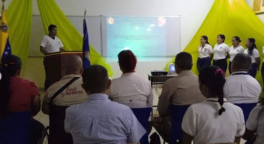 VrrAndes's tweet photo. Hoy #1Feb los estudiantes del @Nucleo_Trujillo  realizaron un conversatorio sobre el "Sistema Defensivo Territorial y Órgano de Dirección" a fin de despejar dudas e informar al personal asistente sobre la misma.
@Unefa_VEN
@R_Nicodemo
@NicolasMaduro
@vladimirpadrino
@SalaUnefa https://t.co/p4kpXzgGir