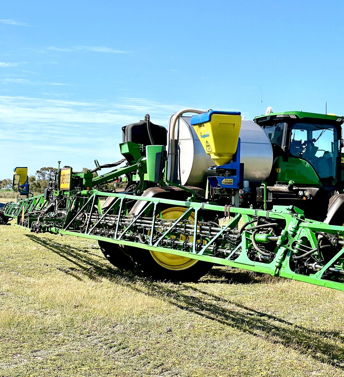 I’m keen to chat to a couple more growers in NSW or Qld who have done something novel to spread mouse bait in the past few years for a @theGRDC project. We have some good ones from south and West so far - just need two more.appreciate any help with leads 🙏