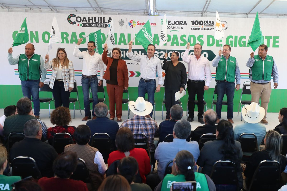 manolojim's tweet photo. Cerramos con nuestra gira por la Carbonífera en #Sabinas. Ahí, junto con mi amiga la alcaldesa @dianaharomtz, arrancamos los trabajos de pavimentación de 26 cuadras y anunciamos la construcción de obras de agua que arrancaremos en las próximas semanas. (1/2) https://t.co/PLzNnYaggU
