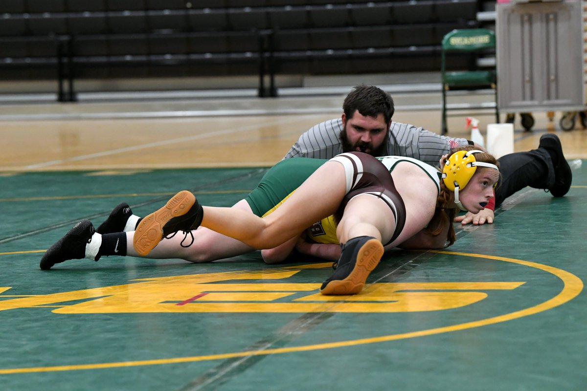 GeoffSportsPics's tweet photo. Lady Aviator grapplers top @wbhsathletics on Senior Night at @AvesAthletics gym. More Saturday in wrestling gallery on https://t.co/AsxrFstMVM. @AvesWrestling @mlaughman @ENQSports @SWOWCA_ https://t.co/RExzFHAzpJ