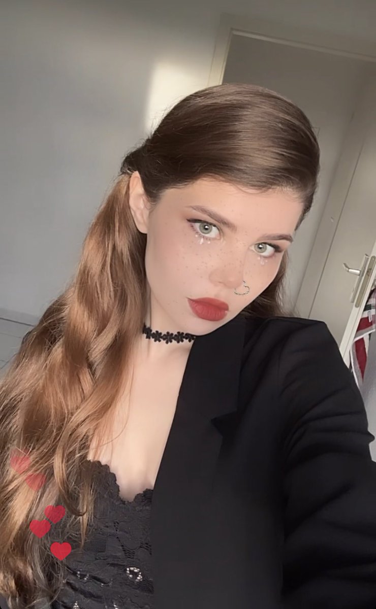 Net_Phenomenon's tweet photo. У меня есть всё , о чем я мечтала в 16 лет, но я всё равно несчастна. https://t.co/feoCHQC3a5