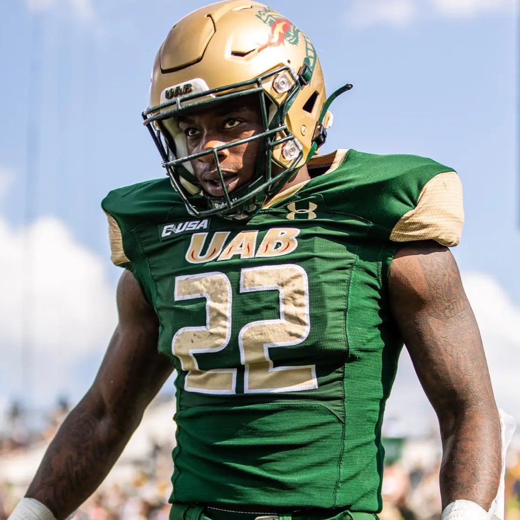 Blessed to Recieve my 4th Division 1 Scholarship Offer from the University of Alabama Birmingham! @si_one11 @stfrancis_fb @KTPrepElite @BrandonHuffman @VytasMazeika @adamgorney @samspiegs @jak_rtz @LanceSmithTPC @SWiltfong247 @PGregorian