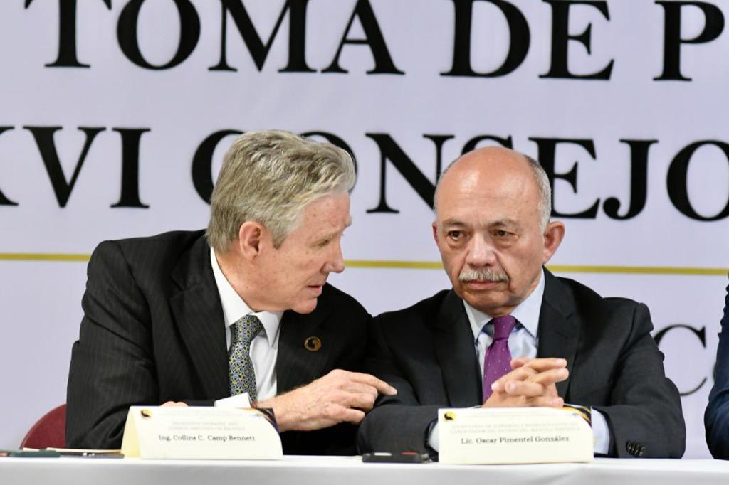 SEGOB Coahuila (@segobcoahuila) on Twitter photo Con la representación del Gobernador <a href="/manolojim/">Manolo Jiménez Salinas</a>, el Secretario de Gobierno <a href="/oscarpime/">Oscar Pimentel González</a>, acudió a la toma de protesta del nuevo Consejo Directivo del Colegio de Ingenieros Civiles de Saltillo, a quienes reconoció su labor como agentes clave en la construcción del futuro de Coahuila Con la representación del Gobernador <a href="/manolojim/">Manolo Jiménez Salinas</a>, el Secretario de Gobierno <a href="/oscarpime/">Oscar Pimentel González</a>, acudió a la toma de protesta del nuevo Consejo Directivo del Colegio de Ingenieros Civiles de Saltillo, a quienes reconoció su labor como agentes clave en la construcción del futuro de Coahuila
