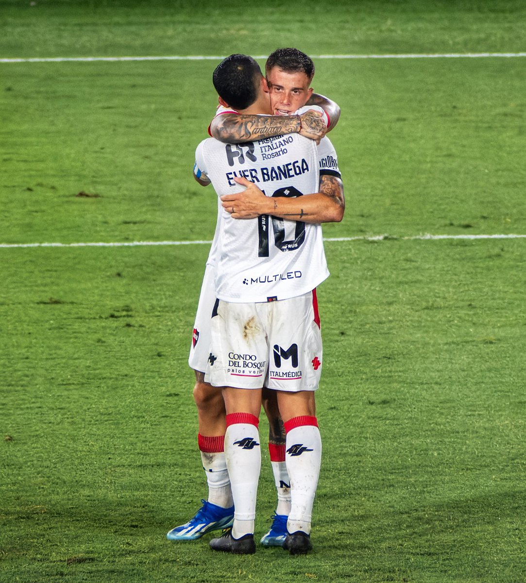 Newells's tweet photo. 🔟 ➕ 9️⃣9️⃣ 🟰 💥 https://t.co/JW9xb3AoJm