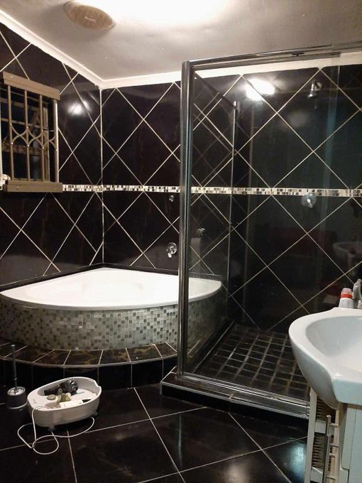 I'm so Inlove with my home tonight it was my 2nd night since I moved in ❤️❤️🏡🏡🏡 been admiring the whole<a href="/tag/bubbly"class="tags"><span>#bubbly</span></a><a href="/tag/thisbodyworksforme"class="tags"><span>#thisbodyworksforme</span></a><a href="/tag/sama28"class="tags"><span>#sama28</span></a>