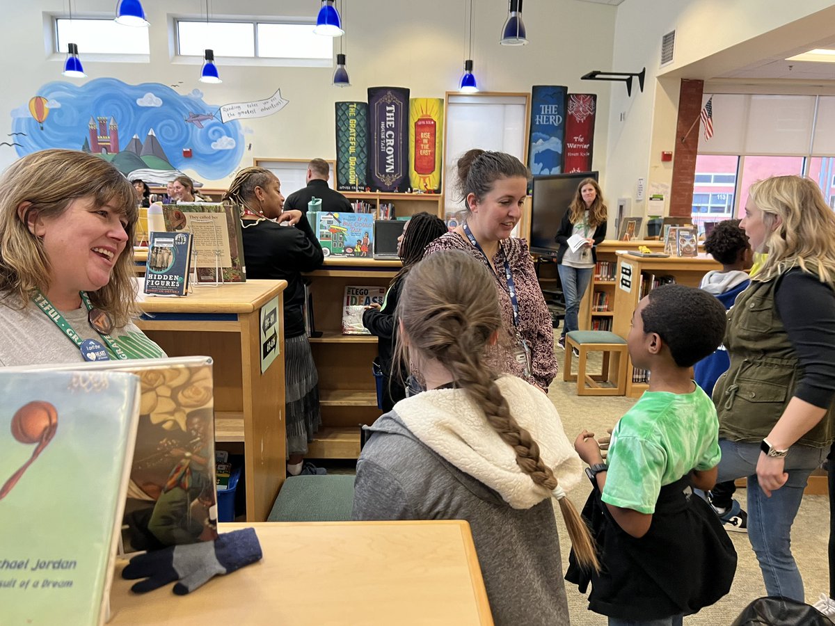 ryantstein's tweet photo. Kicking off our faculty meeting with PRIMETIME RVA finalist competing in 'Work the Room'! Students rocked first impressions in 10 mins, scored on charisma, eye contact, handshake, tone, and confidence. Passion with purpose! #PRIMETIMERVA #WorkTheRoom #Education https://t.co/TTZR5nfDHK