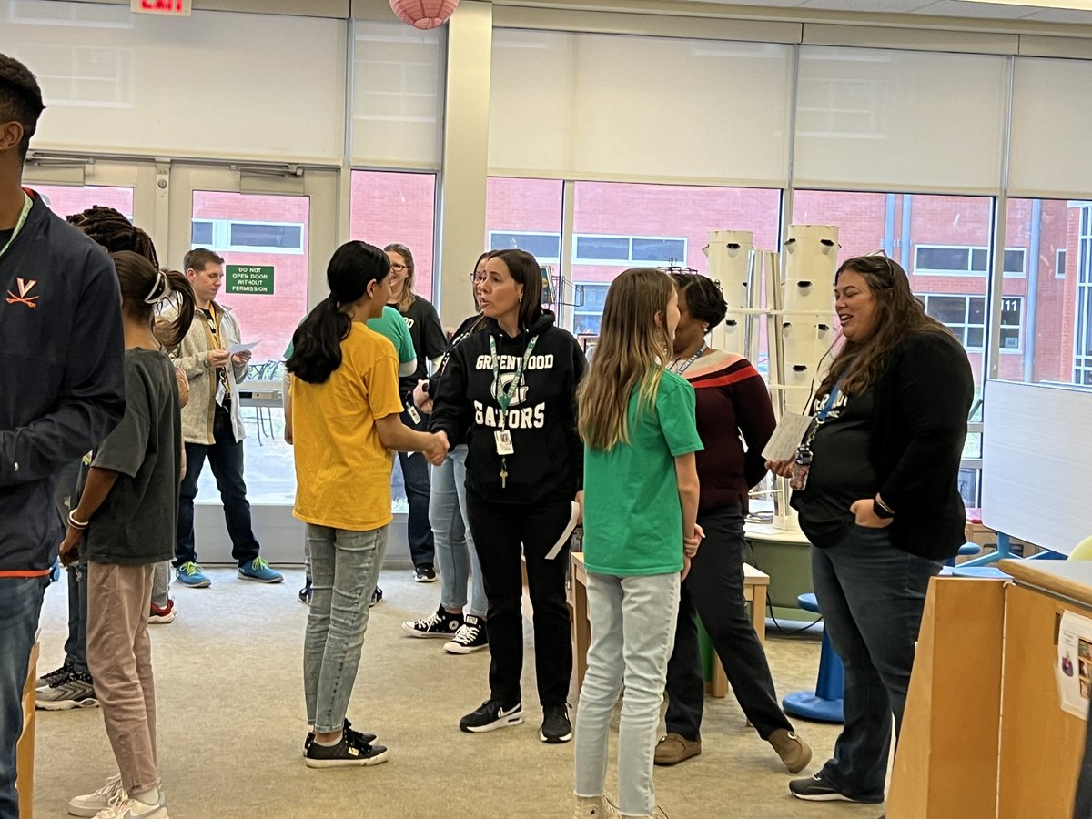 ryantstein's tweet photo. Kicking off our faculty meeting with PRIMETIME RVA finalist competing in 'Work the Room'! Students rocked first impressions in 10 mins, scored on charisma, eye contact, handshake, tone, and confidence. Passion with purpose! #PRIMETIMERVA #WorkTheRoom #Education https://t.co/TTZR5nfDHK
