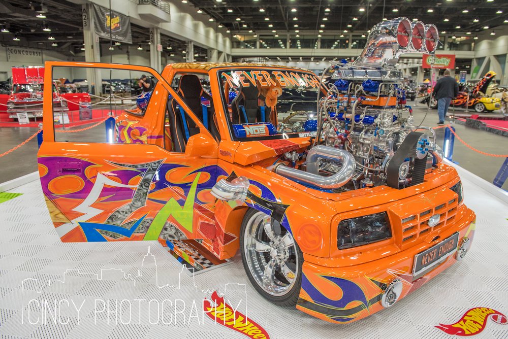 CincyPhotoGuy's tweet image. Did anyone check out the 2024 Cincinnati Cavalcade of Customs car show? I heard it was epic! #CincinnatiCarShow #CustomCars