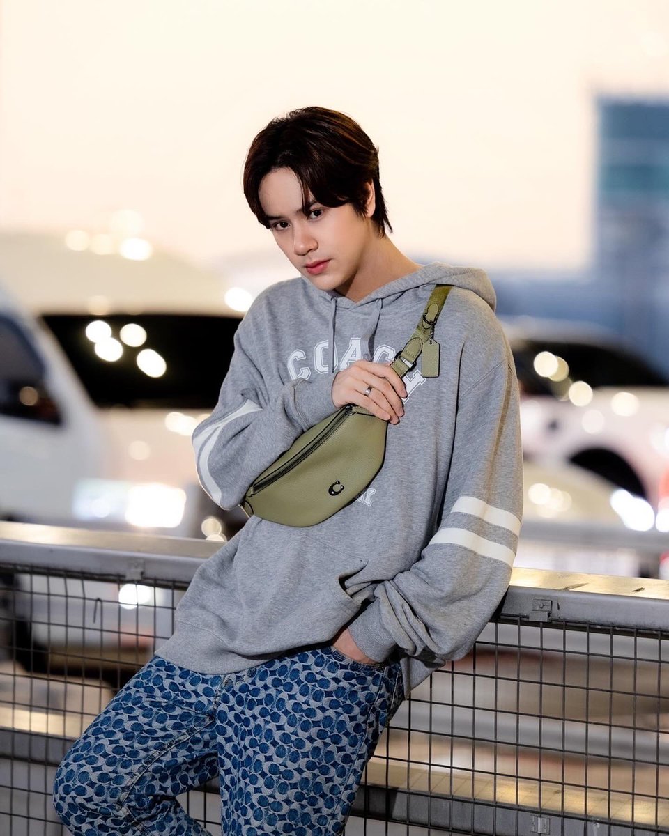 mynameisnanon's tweet photo. ✈️ https://t.co/2cLq4dbVHL