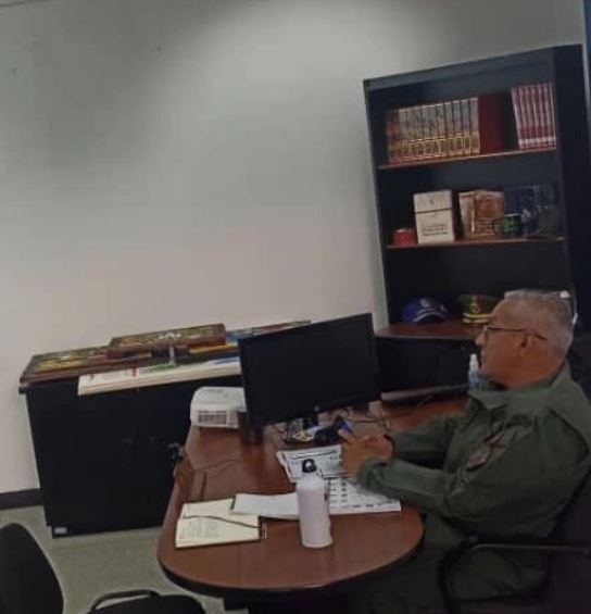VrrAndes's tweet photo. #1Feb el Cnel. Carlos Sáenz, Vicerrector Región Andes y Decano del @UnefaNucleoTachira, en desarrollo Consejo Universitario Nro. 001-2024, presidido por el M/G. Nicodemo Ramos, Rector de la UNEFA, desde la sede Central Caracas, vía ZOOM.
 @Unefa_ve
 @R_nicodemo
 @NicolasMaduro https://t.co/5Z1N97TYkZ