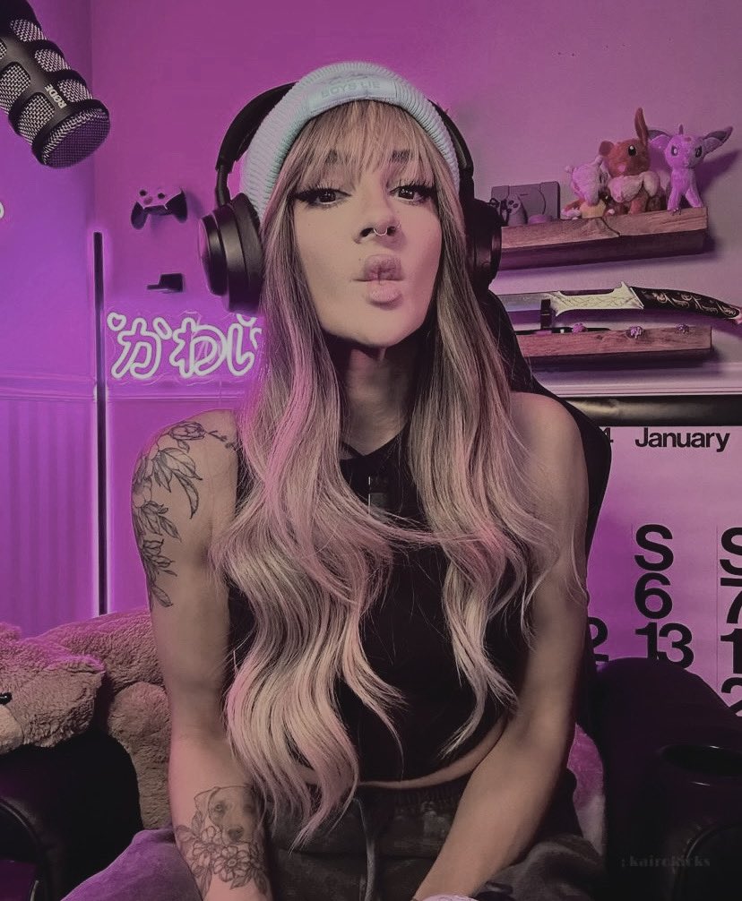 KairoKicks's tweet image. he was a sk8r boy, she said see ya later boy.