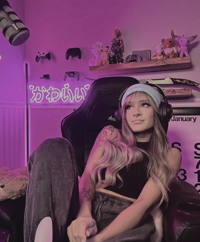 KairoKicks's tweet image. he was a sk8r boy, she said see ya later boy.