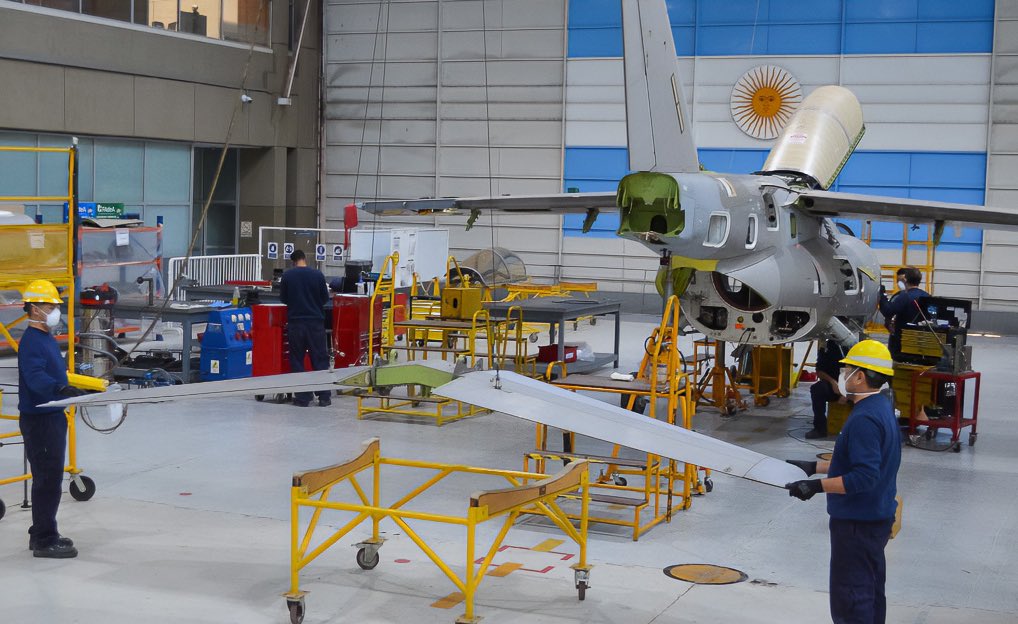 danicastrosj's tweet image. En la #sesión de @DiputadosAR una Sra. Diputada dijo que #FAdeA no produjo ni un avión…

#Fadea, produce y es la empresa más importante de la industria aeronáutica argentina, dotada de tecnología de punta. Abro 🧵