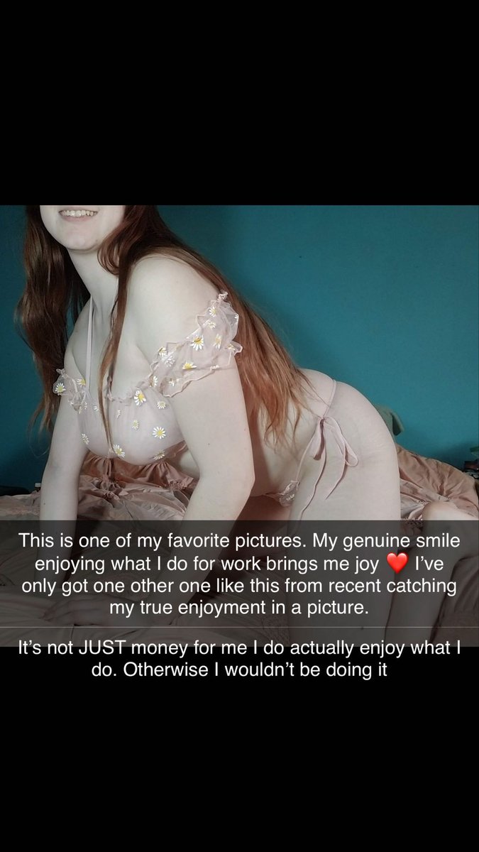 SwitchB1tch21's tweet photo. I love being a content creator and I love that it gets captured in pictures sometimes 😁❤️ https://t.co/RXF4cypRwL