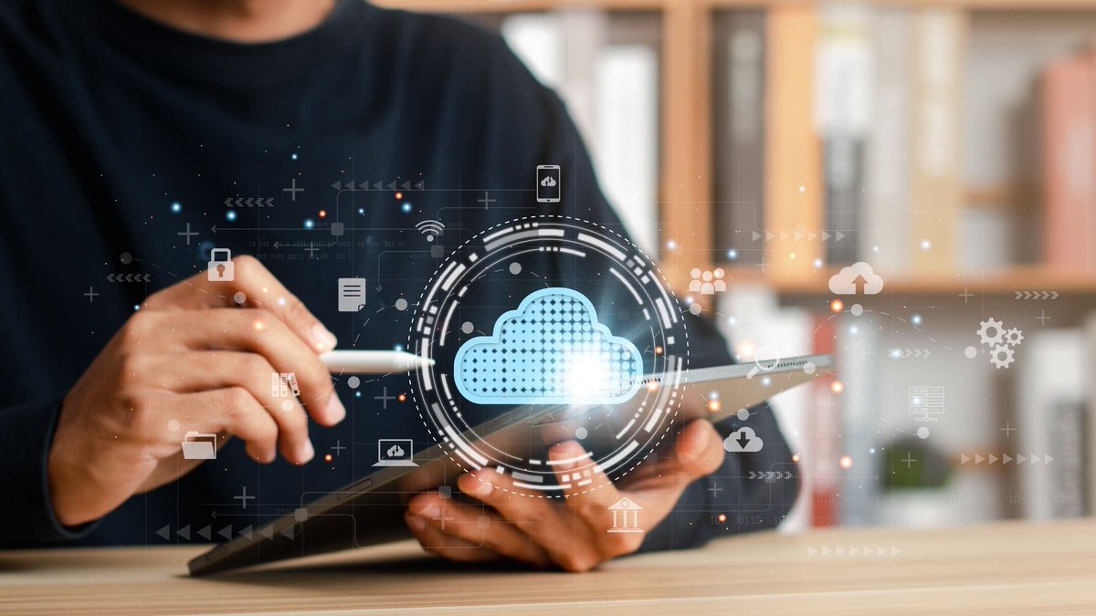AstoundBusiness's tweet photo. #AI dominated the headlines in 2023. But #Cloudcomputing, IT Management Software, and #DataManagementSoftware are still among the unsung tech heroes of the business world. Click here to discover why https://t.co/AkwBgEGgNG https://t.co/If6lPUaYIF