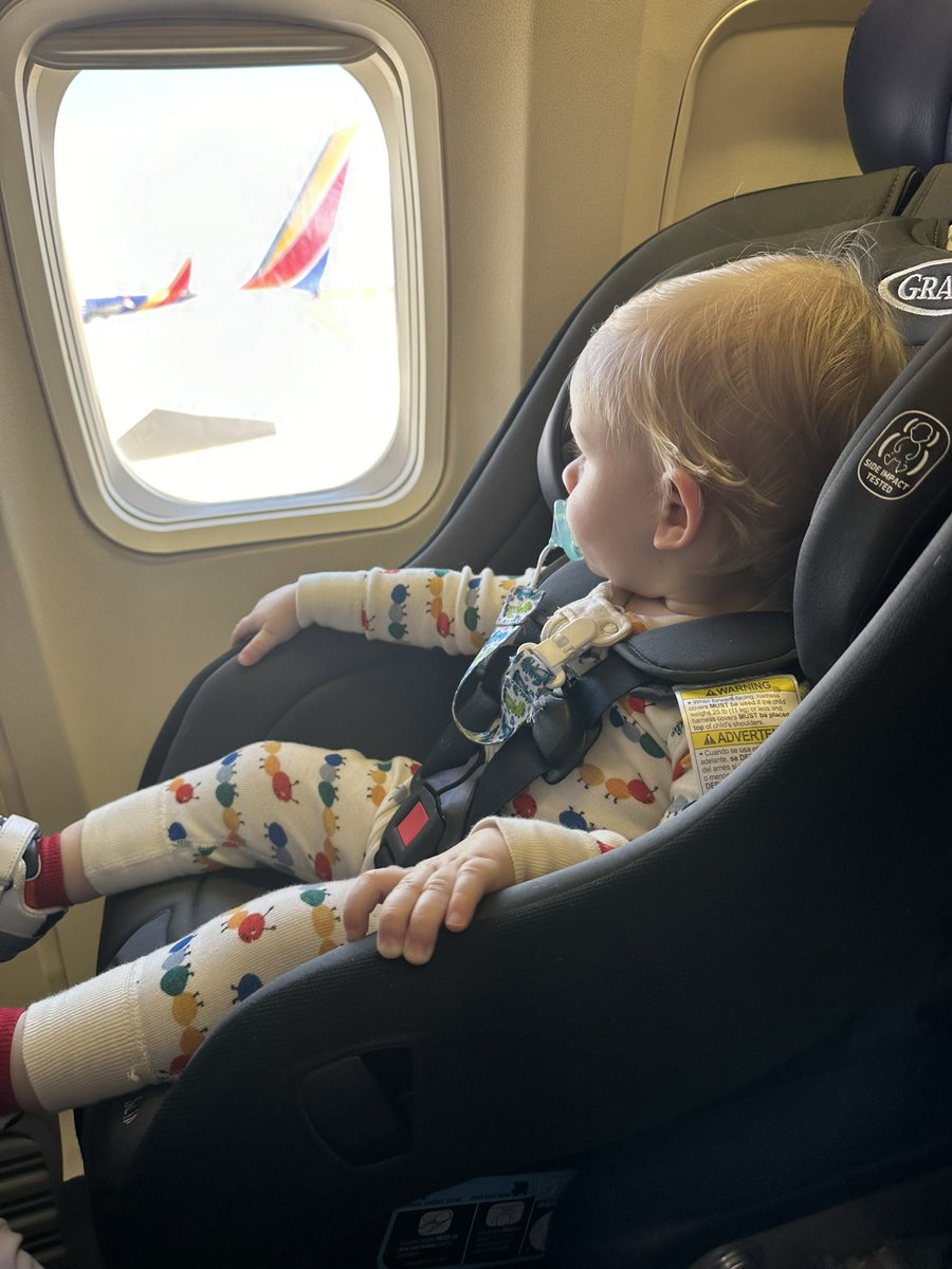 jon_chip's tweet photo. Traveling with a kid is tough, but Flight Attendant Colleen on @SouthwestAir Flight 443 made today’s trip great! Thanks for the LUV Colleen! https://t.co/XeeWYtnpY5