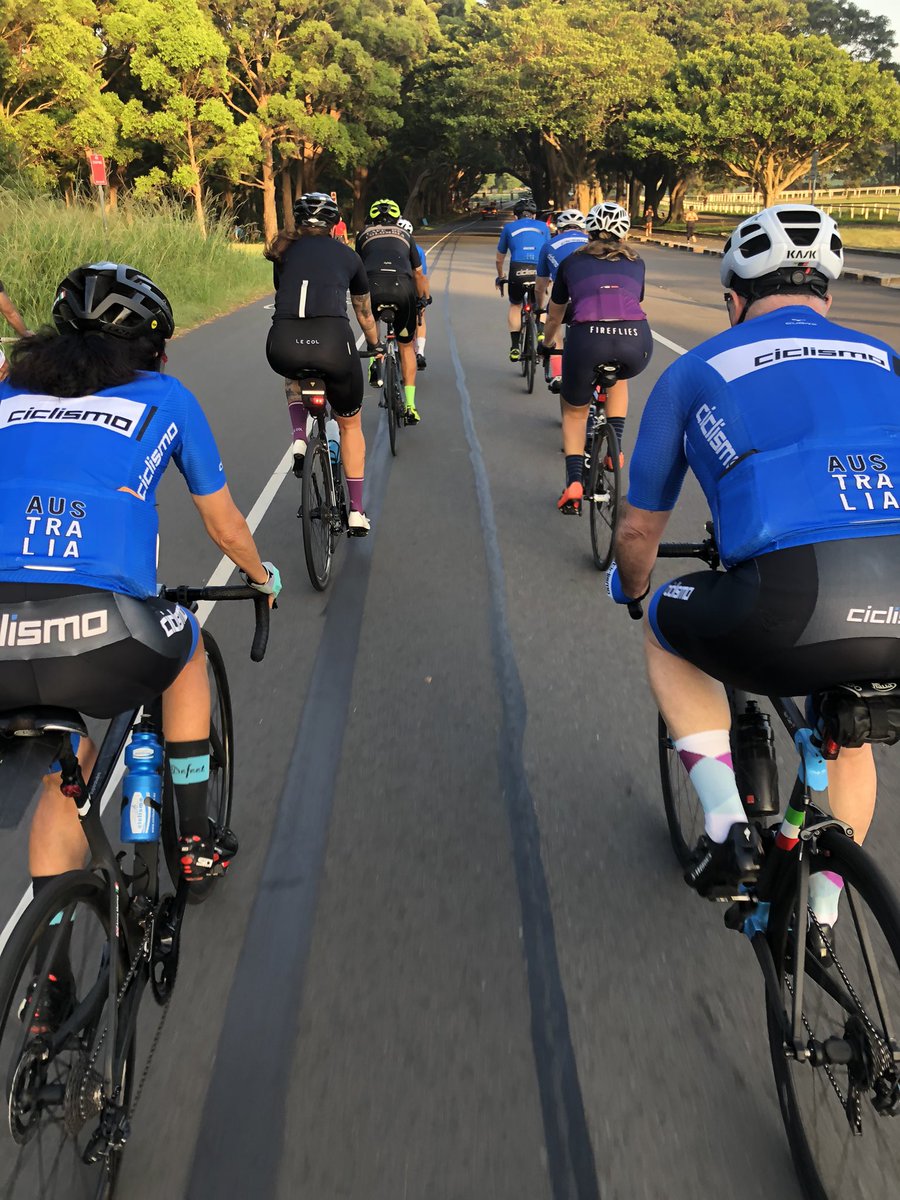 CiclismoCycling's tweet image. #fridayfun #grouptraining ✅