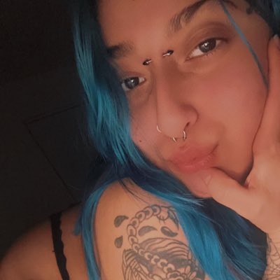 darkglitter666's tweet photo. #NewProfilePic https://t.co/d9lj1N8igO