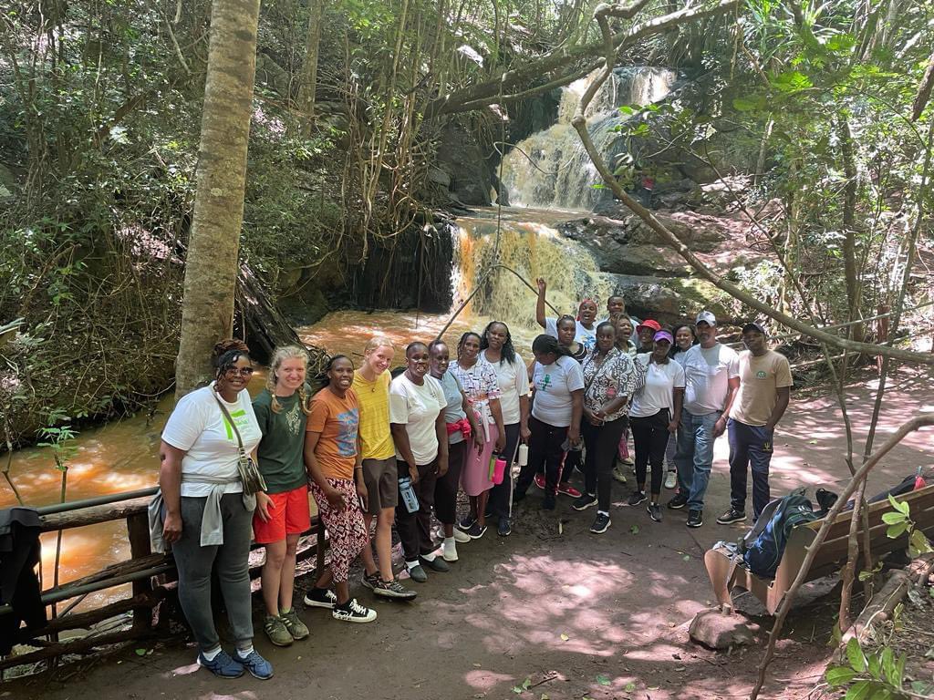GCKenya's tweet photo. Today, let's shine a light on the incredible cargivers at the Limuru Children's Centers who pour their hearts into creating a nurturing and loving environment for these amazing babies, children, teenagers, and young adults. Your dedication doesn't go unnoticed. https://t.co/Rcqo0obYR4