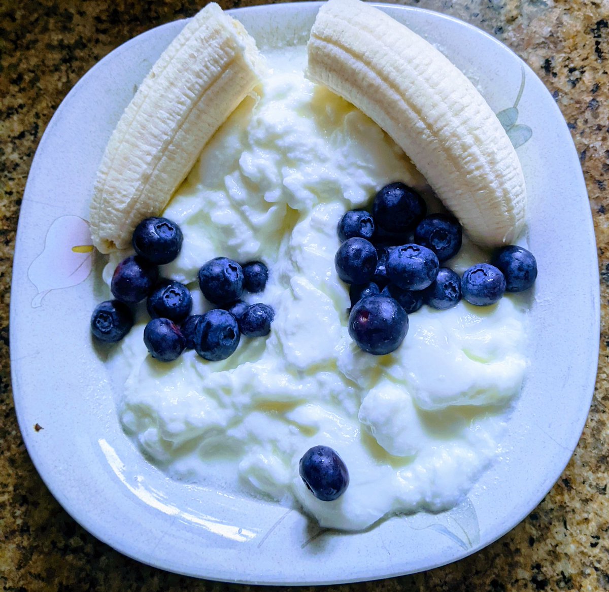 art_artlee's tweet photo. #NJ "Have a grateful & creative day" #artsandhealth #artmatters #breakfastmatters #gardeningmatters #humormatters #ethicsmatters #art #arte #foodart #collageart #representationalart #foodartist #mindfulness #breakfastart #breakfastfaces #foodstylist #foodcollagist #foodfothought https://t.co/BBU1yxEiji