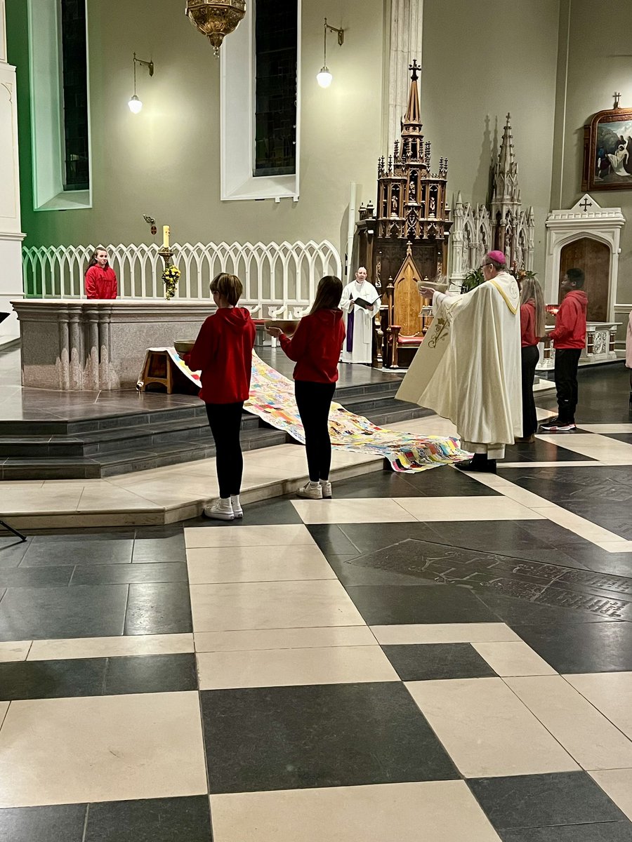 newbridgeparish's tweet photo. We were delighted to join @BishopDNulty for evening prayer as we celebrate this very significant day for our Diocese, the feast of St. Brigid. @KANDLEi @JulieKavanagh12 @CharlotteVard @AmadeusYouth https://t.co/Eu1G4AZnTF