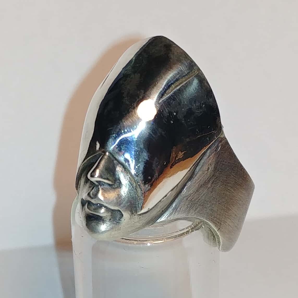hinterberger_r's tweet photo. @luastardust I make jewelry, here are some of the rings I made for myself https://t.co/qXBOxZjozj