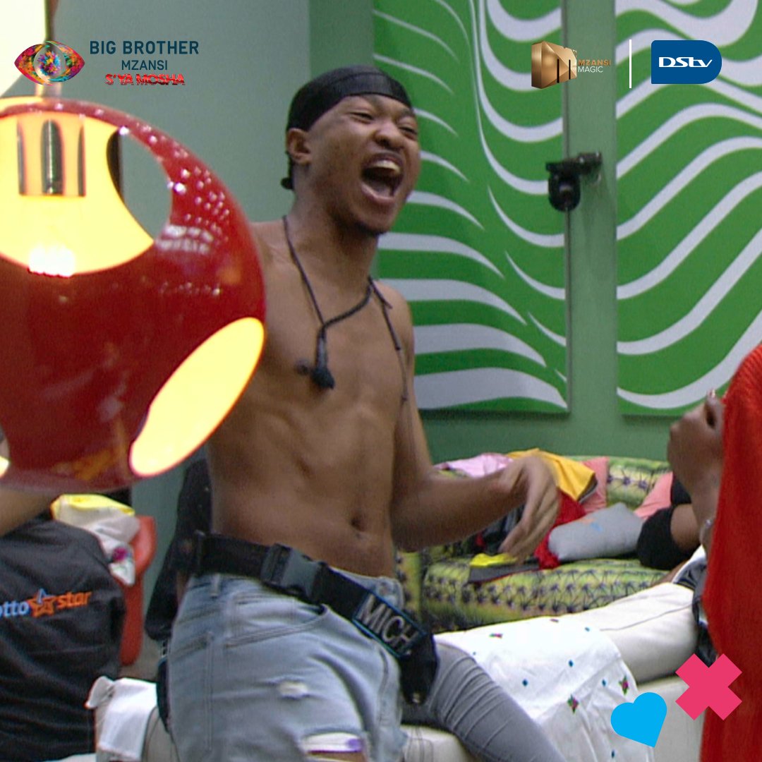 Snqobile_Mark's tweet photo. Els and Mpumi are doing what Fahima is failing to do🤣🤣🤣

#BBMzansi #bigbrothermzansi https://t.co/l4ZlmhYREE