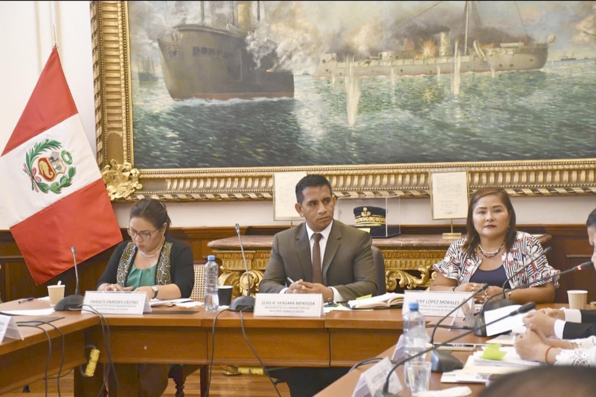 cemdevida's tweet photo. Durante nuestra Sexta Sesión Extraordinaria, el Presidente Ejecutivo de Devida; Sr. Carlos Figueroa Henostroza, dio a conocer ante el Presidente @elvisvergaram_ y miembros de la comisión, la ejecución presupuestal del año 2023 de DEVIDA (1/2) https://t.co/2RD1Uge7Qe