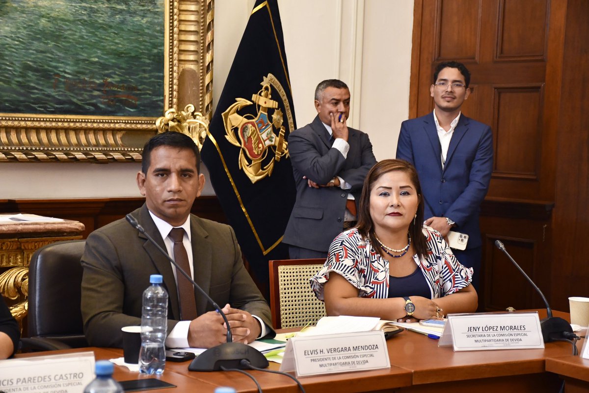 cemdevida's tweet photo. Durante nuestra Sexta Sesión Extraordinaria, el Presidente Ejecutivo de Devida; Sr. Carlos Figueroa Henostroza, dio a conocer ante el Presidente @elvisvergaram_ y miembros de la comisión, la ejecución presupuestal del año 2023 de DEVIDA (1/2) https://t.co/2RD1Uge7Qe