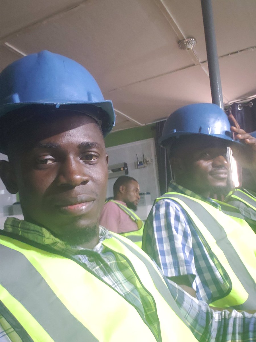 steriotechhub's tweet photo. Today,the 1st day of the 2nd month of the year, I started my journey in SOLAR PHOTOVOLTAIC & INVERTER INSTALLATION program. Learning center was fun, gained lots of value & yes trust me, I was able to network with great minds.
#SolarIsTheFuture
#EnergyEfficiency
Sales, Energy https://t.co/ZgK8zPKSxi