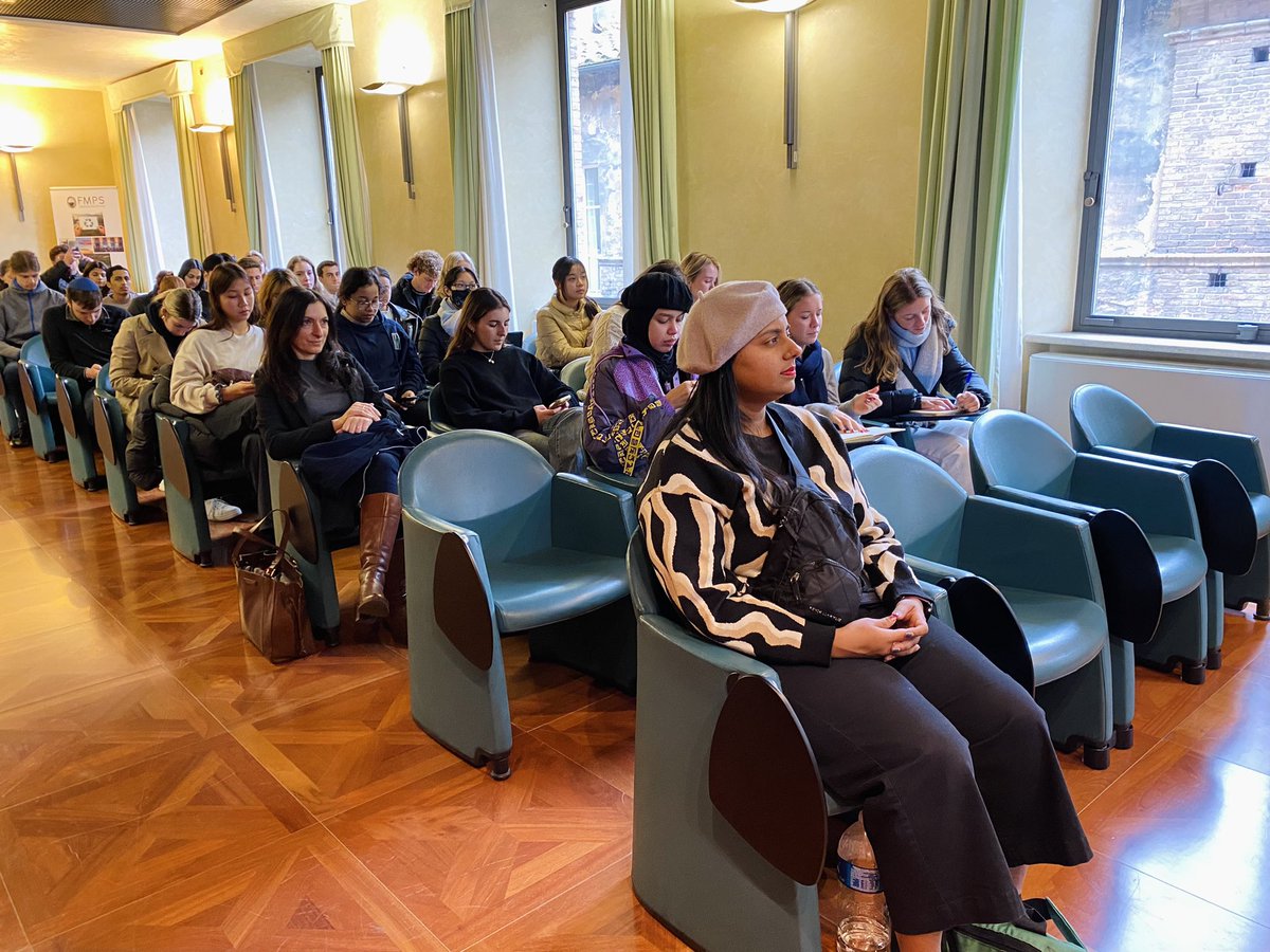 RuchiSembey's tweet photo. Italy 🇮🇹 Leading 65 #MonashGIG students on a 2-week sustainability-focussed study tour.
Guided tours,seminars & dialogue with local community to learn abt mass tourism,fast fashion & circular economy. #MonashPrato #GIG24 #GIGItaly @MonashUni https://t.co/0kzodRjaB8