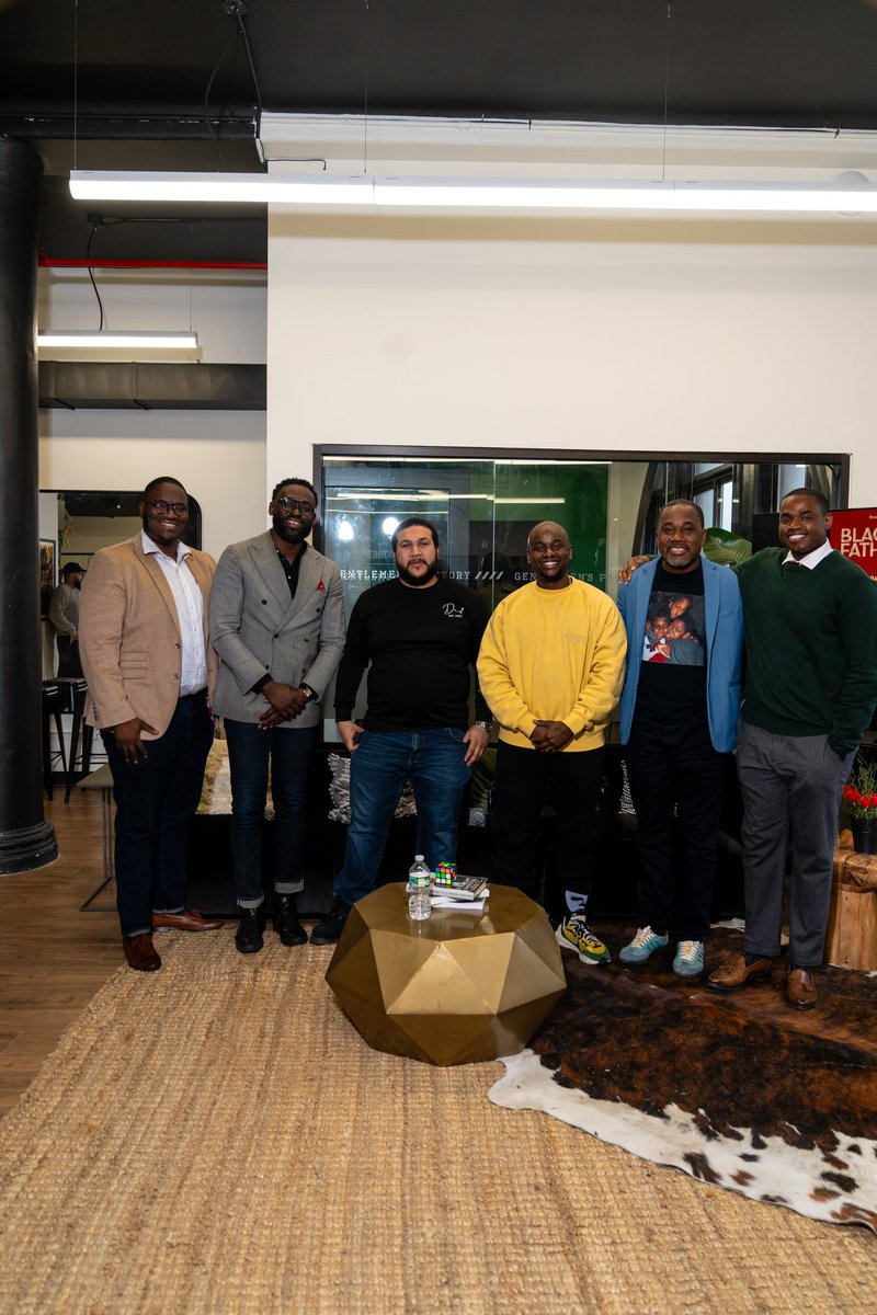 ItsAStrategy's tweet photo. Thank you to everyone that joined us for our first Black Fatherhood Circle 🫂

It was an honor to be able to curate a safe space for Black men to be vulnerable, engage in meaningful discussions, and build toward a better future for our communities and families🙏🏾
#ItsAStrategy https://t.co/iURi1hdgRQ