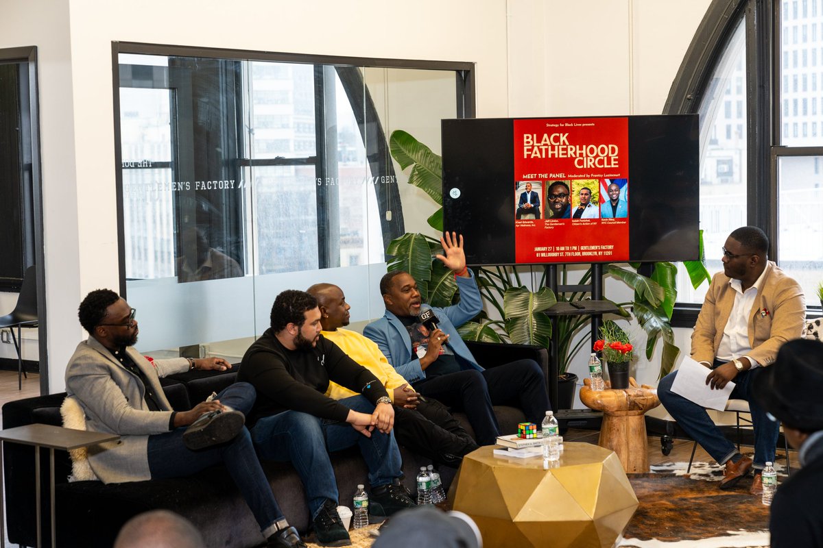 ItsAStrategy's tweet photo. Thank you to everyone that joined us for our first Black Fatherhood Circle 🫂

It was an honor to be able to curate a safe space for Black men to be vulnerable, engage in meaningful discussions, and build toward a better future for our communities and families🙏🏾
#ItsAStrategy https://t.co/iURi1hdgRQ