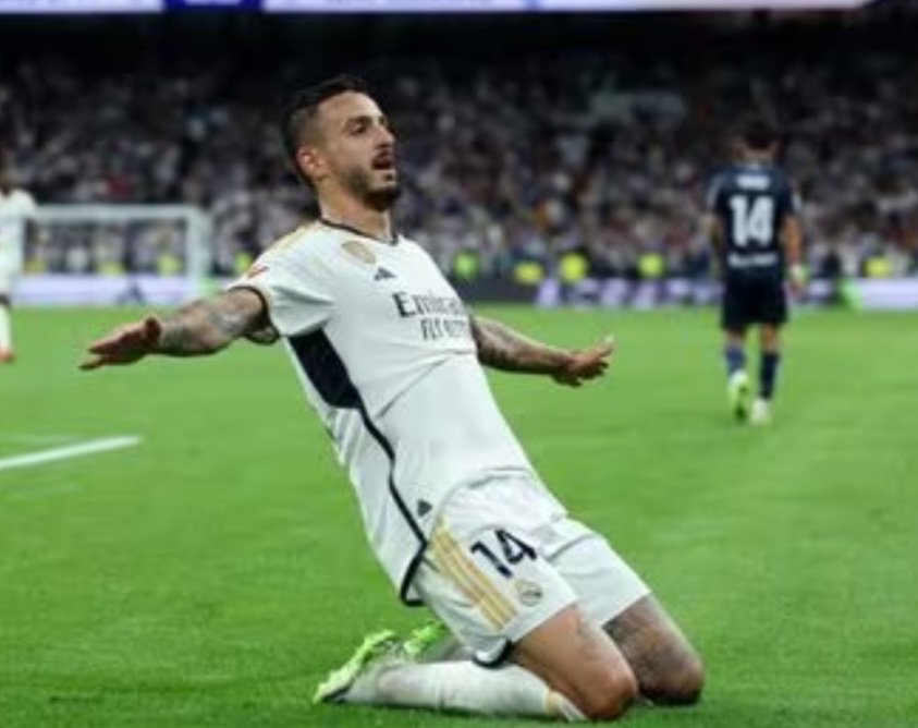 frangarr26's tweet photo. Joselu:
Da igual si juega de titular o juega 5 min, nunca pone una mala cara ni tiene un mal gesto, siempre lo da todo, no deja de trabajar para el equipo y además...hace goles...
El Madrid tiene un gran Delantero Centro. https://t.co/0ZL9VppBbD