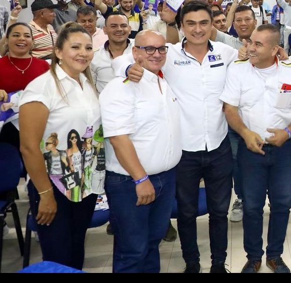 carlosmbeltrans's tweet photo. Hoy es un día histórico para el transporte de Ibagué y su lucha por evitar la corrupcion en el #setp , la alcaldesa anuncia la liquidación del convenio con #Infotic . Agradezco a conductores, propietarios, empresas y demás intervinientes en el transporte público #unidosesposible https://t.co/lbEJ53FYDO