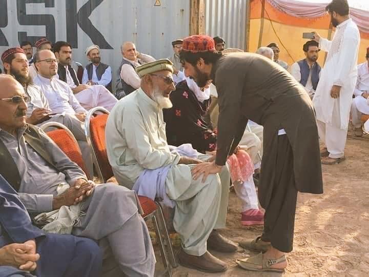 PashteenMu53154's tweet photo. #FreeManzoorPashteen
#FreeManzoorPashteen
#FreeManzoorPashteen https://t.co/ovsPRrNnRM