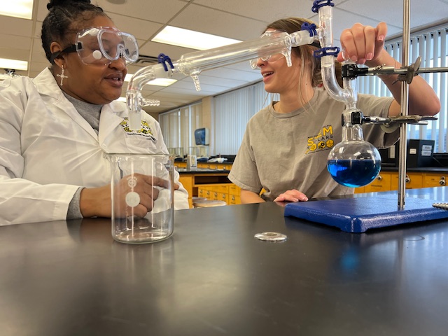 MottCollege's tweet photo. We had a great time getting new photos for MCC marketing - thanks to all the students who came out to help us with this project. We loved their enthusiasm and sense of fun! #realstudents #mottstrong https://t.co/MsMohLnPkp