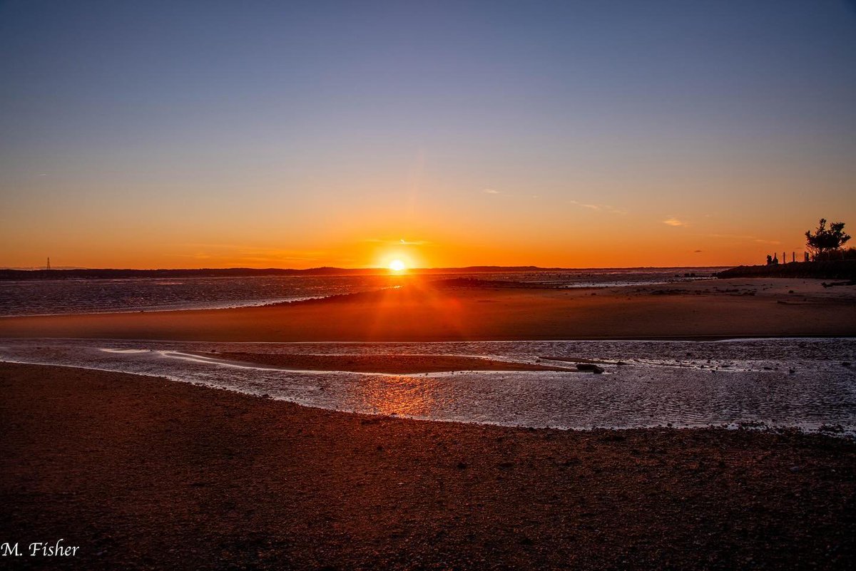 Visit_NJ's tweet photo. Nothing quite like it ๐
๐ท: IG megfisherphotography
๐: Fort Hancock and the Sandy Hook Proving Ground Historic District #VisitNJ #SandyHook #NJSunset #CentralJersey https://t.co/izq1VhXtKK