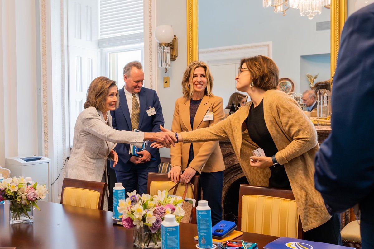 CaHSRA's tweet photo. Congratulations to our Chief of Strategic Communications, @meli_fig, for being named @WtsSacramento's Woman of the Year!

CA High-Speed Rail, the state, and the transportation industry are stronger with your leadership and dedication to mentoring and uplifting new voices. https://t.co/klorkjEXPB