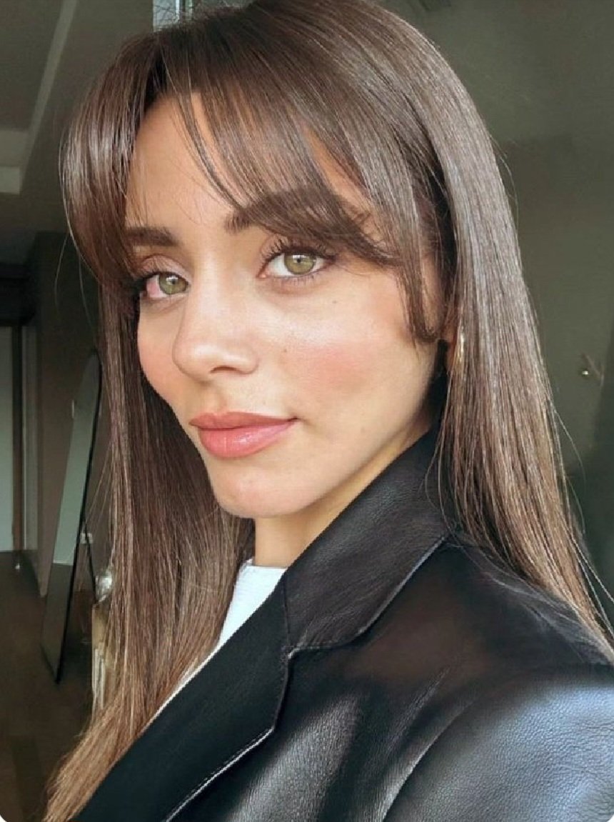 AnaEsequiel's tweet photo. I vote for #SılaTürkoğlu fron Turkey for The 100 Most Beautiful Faces of 2024 #100faces2024 #tcandler @tccandler https://t.co/0GS6JukEbD