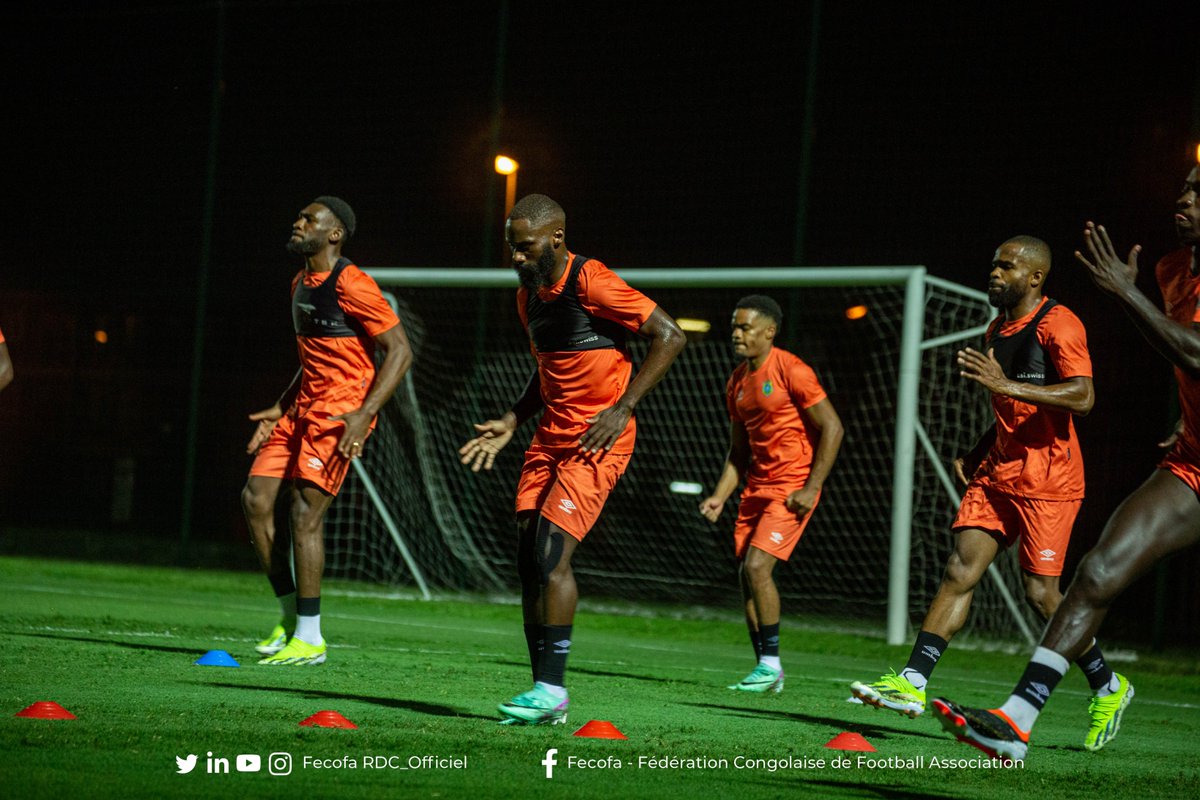 [𝘚𝘦𝘴𝘴𝘪𝘰𝘯 𝘥𝘶 𝘫𝘰𝘶𝘳]

📸 Dernière séance d'entraînement avant le grand jour !

#TotalEnergiesAFCON2023 #AllezYLesLeopards #TrainingSession #RDCGUI #PlusJamaisSeuls