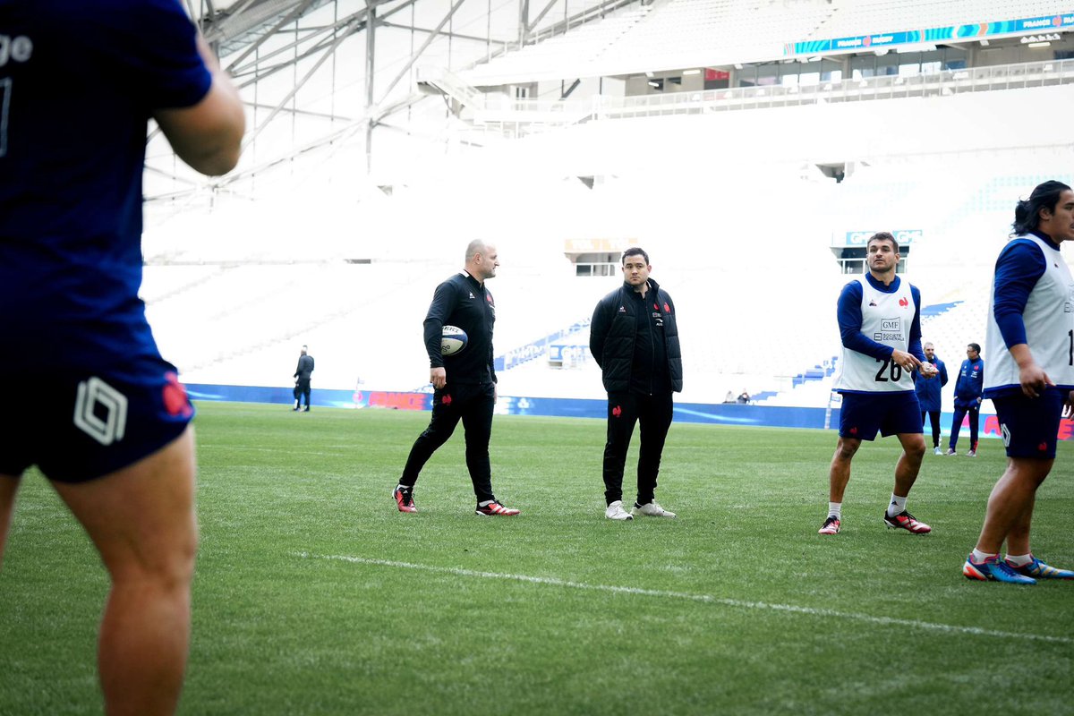 WilliamServat's tweet photo. Marseille 🇫🇷 ☘️

#XVdeFrance #FRAIRL https://t.co/L8SNkoR5iG