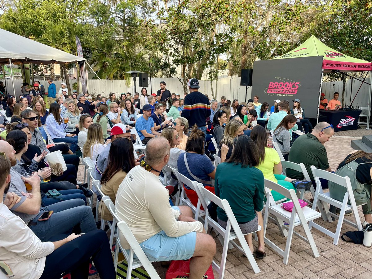 RunBlogRun's tweet photo. A Packed House Here @ The Brooks Hyperion House Awaiting The Athlete Panel Hosted By Kara Goucher!, #brooksrunning, #runhappy, #orlando2024, #karagoucher, #hyperionhouse, #jeffbenjamin, @karagoucher , @brooksrunning, #runhappy, @des_linden, @JeffBenjaminrun https://t.co/OfCPyQvtjf